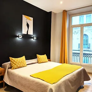 ** Hotel H33 Frankreich